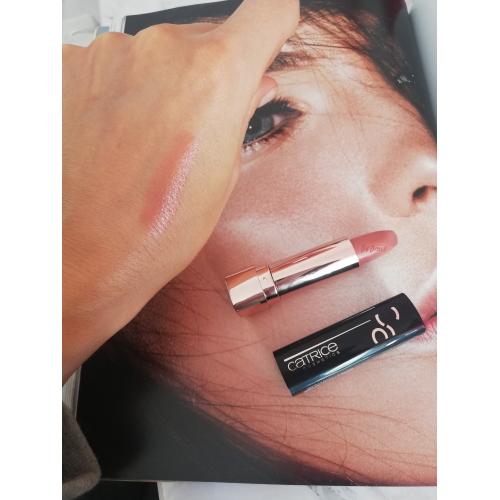 Catrice Power Plumping Gel Lipstick (Żelowa szminka do ust) - opinie | zdjęcie do recenzji od Tinaaa1987