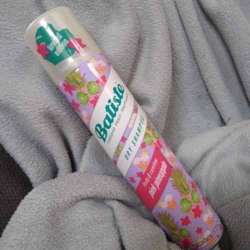 Batiste Pink Pineapple Dry Shampoo (Suchy szampon do włosów) - opinie | zdjęcie do recenzji od MoniaPasi - 1