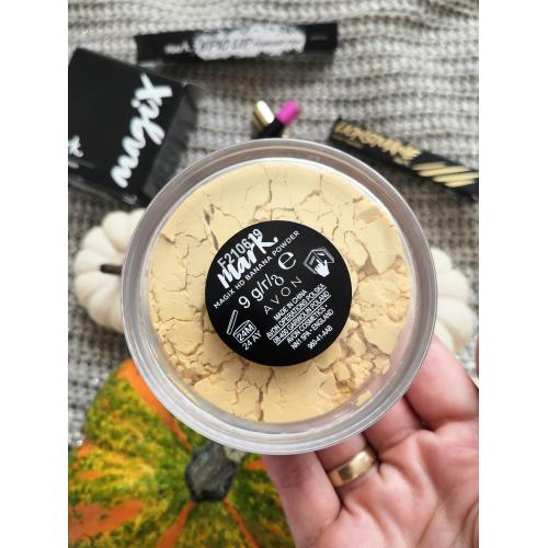 Avon Mark, Magix HD Banana Setting Powder (Utrwalający puder sypki HD bananowy) - opinie | zdjęcie do recenzji od Amesia181 - 1