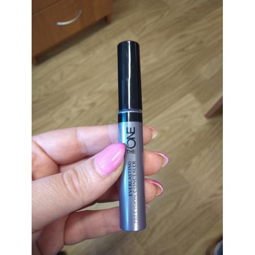 Oriflame The ONE, EverLasting Precision Concealer (Korektor do twarzy) - opinie | zdjęcie do recenzji od ILikeRead - 2