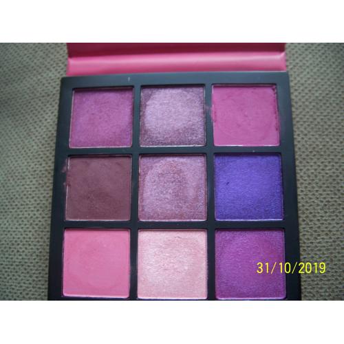Lovely Surprise Me, Violet Field Eyeshadow Palette (Paleta cieni do powiek) - opinie | zdjęcie do recenzji od Smerfeta83 - 2