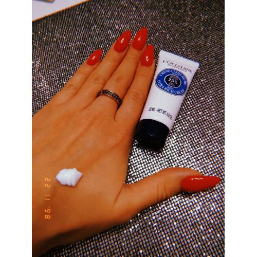 L'Occitane Creme Ultra Riche Corps (Silnie nawilżający krem do ciała z masłem shea) - opinie | zdjęcie do recenzji od Rumcykiewicz