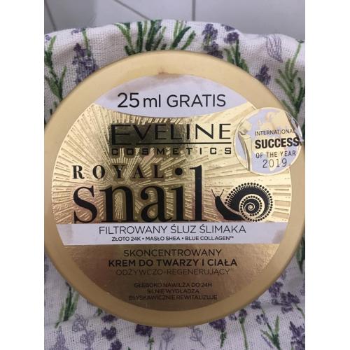 Eveline Cosmetics Royal Snail, Skoncentrowany krem do twarzy i ciała odżywczo-regenerujący - opinie | zdjęcie do recenzji od SylwiaCiemniejewska