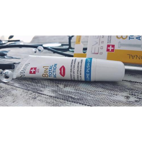 Eveline Cosmetics Lip Therapy Professional, Intensywny hialuronowy wypełniacz ust z kolagenem - opinie | zdjęcie do recenzji od Panna_Cocolina - 1
