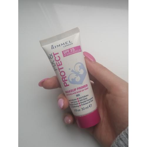 Rimmel Baza Fix & Protect SPF 25 (Baza pod makijaż) - opinie | zdjęcie do recenzji od blondeinbeauty
