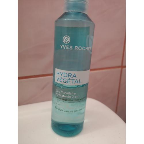 Yves Rocher Hydra Vegetal, Eau Micellaire Demaquillante 2 en 1 (Nawilżający płyn micelarny  2 w 1 (nowa wersja)) - opinie | zdjęcie do recenzji od PaulinaBednarz