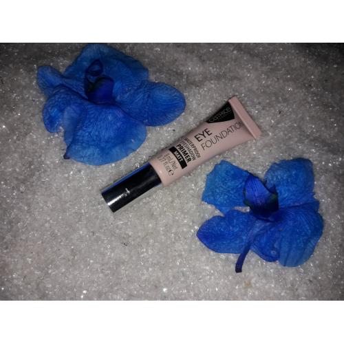Catrice Eye Foundation, Waterproof Eyeshadow Primer (Wodoodporna baza pod cienie do powiek) - opinie | zdjęcie do recenzji od Regiestgera