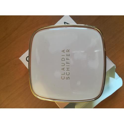 Artdeco Claudia Schiffer, Transparent Pressed Powder (Transparentny puder utrwalający makijaż) - opinie | zdjęcie do recenzji od Lukrecja63 - 1