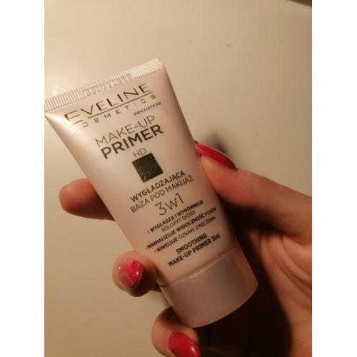 Eveline Cosmetics Make-up Primer, HD Long Lasting Formuła 24h (Wygładzająca baza pod makijaż 3 w 1) - opinie | zdjęcie do recenzji od blondeinbeauty