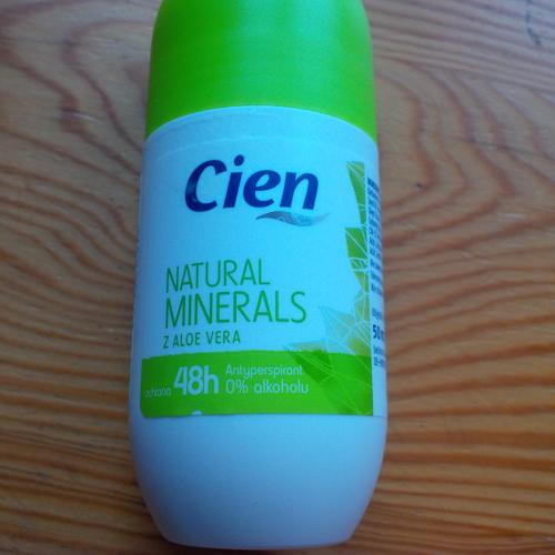 Cien Natural Minerals z Aloe Vera, Antyperpirant roll-on 48h - opinie | zdjęcie do recenzji od a27c9d2a608005617d930610b034c7fd18c24fbd_5ed97cf2a3a29