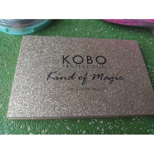 Kobo Professional Kind of Magic Eyeshadow Palette (Paleta 15 matowych cieni do powiek) - opinie | zdjęcie do recenzji od czaderka222 - 1