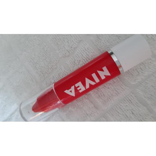 Nivea Poppy Red, Longlasting Melt-in Moisture & Intensive Colour Crayon Lipstick Color Lip Balm (Koloryzujący balsam do ust w kredce) - opinie | zdjęcie do recenzji od basiulka1 - 3