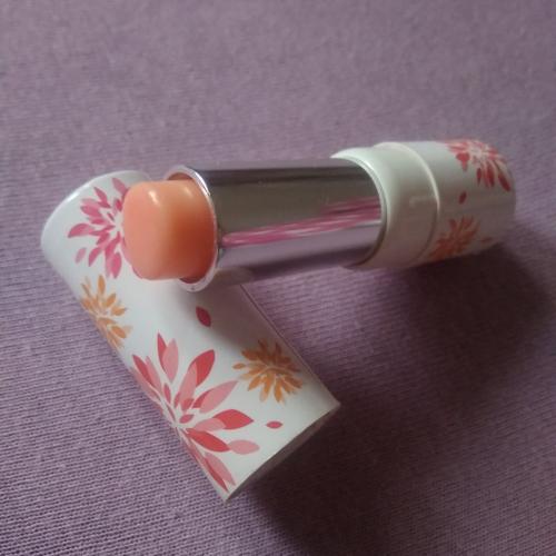 Clarins Joli Baume Eclat du Jour [Daily Energizer Lovely Lip Balm] (Pomadka odżywcza) - opinie | zdjęcie do recenzji od MoniaPasi - 2