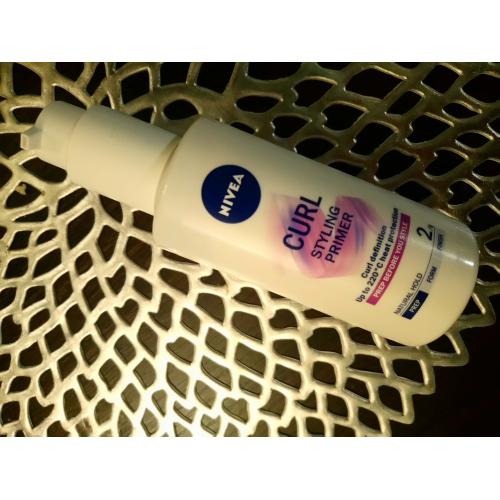 Nivea Curl Styling Primer (Primer przygotowujący włosy do stylizacji `Podkreślenie skrętu fal i loków`) - opinie | zdjęcie do recenzji od Beaatka121