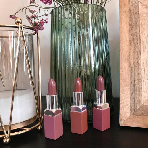 Clinique Even Better Pop Lip Colour Foundation (Pomadka do ust) - opinie | zdjęcie do recenzji od centoni - 2