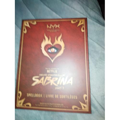 NYX Professional Makeup Nyx x Netflix, Chilling Adventures of Sabrina Part 3 Spelbook  Eyeshadow Palette (Paleta do makijażu) - opinie | zdjęcie do recenzji od xsylwiaboox - 1