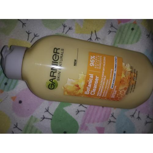 Garnier Botanical Cleanser, Nutri Honey, Recomforting Milk (Przywracające komfort mleczko do demakijażu) - opinie | zdjęcie do recenzji od Moniula93 - 1