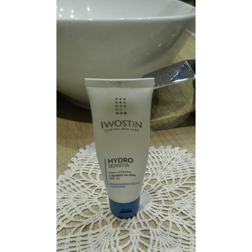 Iwostin Hydra Sensitia, Krem ochronny z lipidami na zimę SPF 20 - opinie | zdjęcie do recenzji od Figolinka