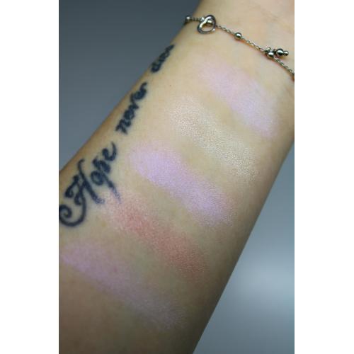 I Heart Revolution Marshmallow Heart Highlighter (Rozświetlacz do twarzy) - opinie | zdjęcie do recenzji od vronov