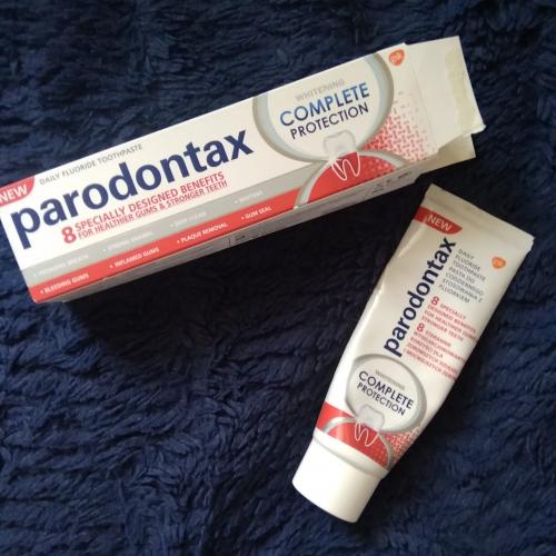 GlaxoSmithKline Parodontax, Complete Protection Daily Fluoride Toothpaste Whitening (Wybielająca pasta do codziennego stosowania z fluorkiem (nowa wersja)) - opinie | zdjęcie do recenzji od MoniaPasi