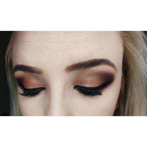 Revolution Beauty (Makeup Revolution) Re-Loaded, Iconic Division, Eyeshadow Palette (Paleta 15 cieni do powiek) - opinie | zdjęcie do recenzji od MartxZ