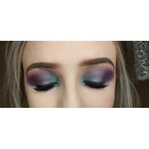 Revolution Beauty (Makeup Revolution) Reloaded Marvellous Mattes Eyeshadow Palette (Paletka 15 cieni do powiek) - opinie | zdjęcie do recenzji od MartxZ - 2