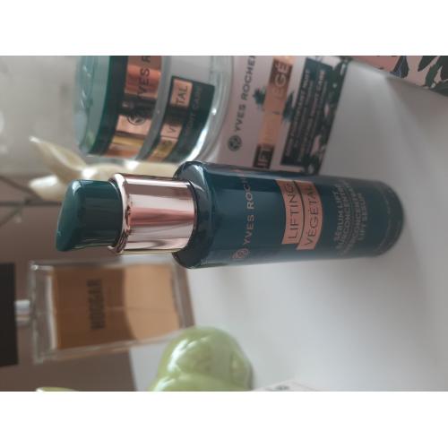 Yves Rocher Lifting Vegetal, Serum Lift Surconcentre (Skoncentrowane serum liftingujące) - opinie | zdjęcie do recenzji od 2milutka