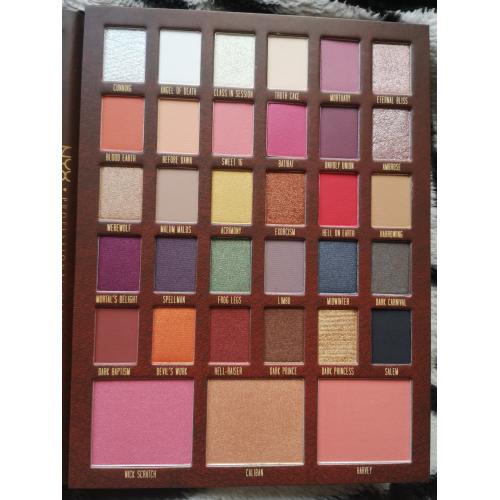 NYX Professional Makeup Nyx x Netflix, Chilling Adventures of Sabrina Part 3 Spelbook  Eyeshadow Palette (Paleta do makijażu) - opinie | zdjęcie do recenzji od MaleUfo - 2