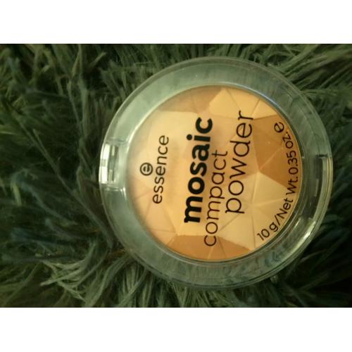 Essence Mosaic Compact Powder (Mozaikowy puder w kompakcie) - opinie | zdjęcie do recenzji od Beaatka121