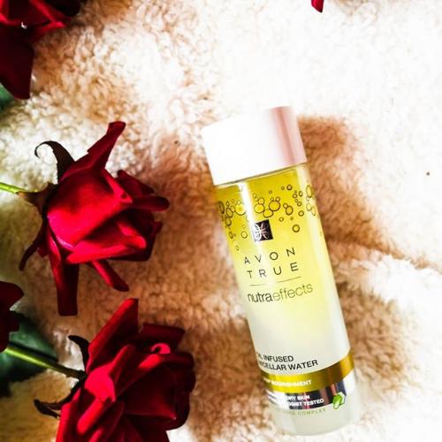 Avon True, Nutra Effects, Nourish Oil-Infused Micellar Water (Płyn micelarny z olejkiem) - opinie | zdjęcie do recenzji od Bhanuni12