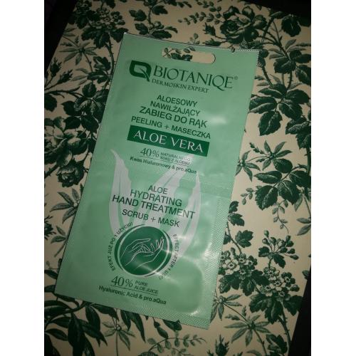 Biotaniqe Aloe Vera, Aloesowy nawilżający zabieg do rąk peeling + maseczka - opinie | zdjęcie do recenzji od Ewaah