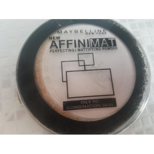 Maybelline New York AffiniMat, Perfecting + Mattifying Powder (Matujący puder prasowany) - opinie | zdjęcie do recenzji od Kaisa85