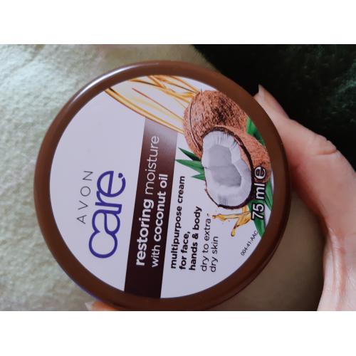 Avon Care, Restoring Moisture with Coconut Oil, Hydrating Multipurpose Cream Face Hand & Body (Intensywnie regenerujący krem do ciała, twarzy i rąk z olejem kokosowym) - opinie | zdjęcie do recenzji od paula54555