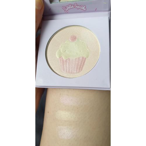 Misslyn Sweet Cupcake Trio Highlighter (Potrójny rozświetlacz do twarzy i ciała) - opinie | zdjęcie do recenzji od hurtwish
