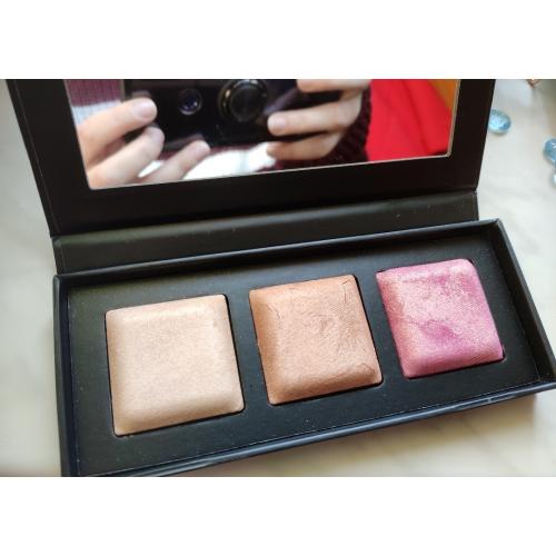 SinSkin Skin By Patricia Kazadi, Highlighter Palette Brownie Glamalicious (Paleta trzech wypiekanych rozświetlaczy) - opinie | zdjęcie do recenzji od ane_testowanie - 2