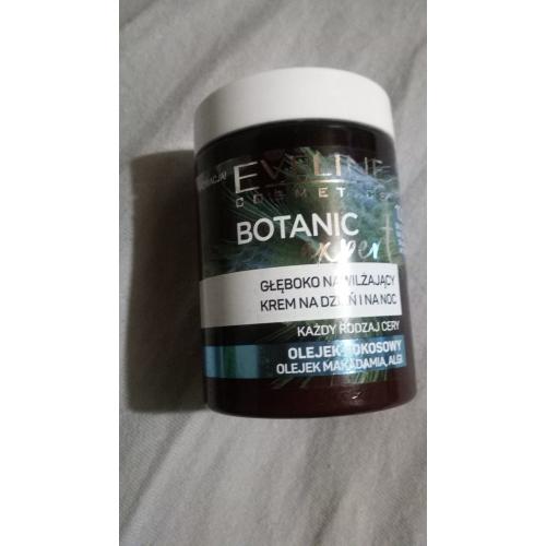 Eveline Cosmetics Botanic Expert, Głęboko nawilżający krem na dzień i na noc do każdego rodzaju cery `Olejek kokosowy i olejek makadamia` - opinie | zdjęcie do recenzji od Edytaj7 - 2