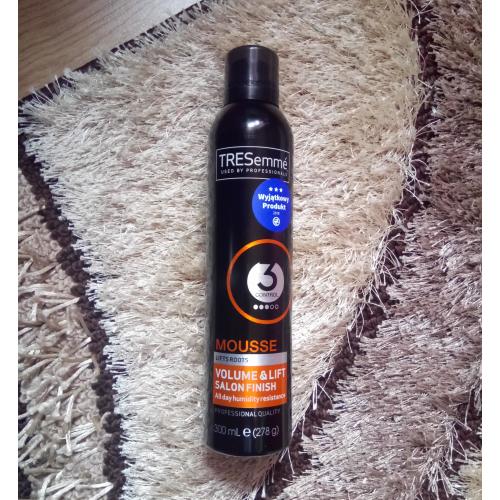 TRESemme Volume & Lift Salon Finish Mousse (Pianka do włosów) - opinie | zdjęcie do recenzji od Karolinarrr