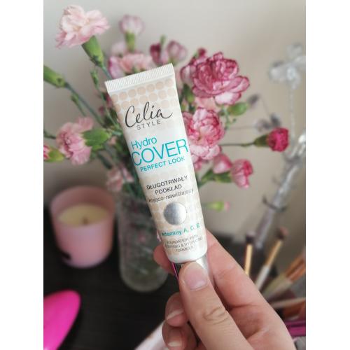 Celia Style, Hydro Cover Perfect Look (Długotrwały podkład kryjąco - nawilżający) - opinie | zdjęcie do recenzji od mediocritas