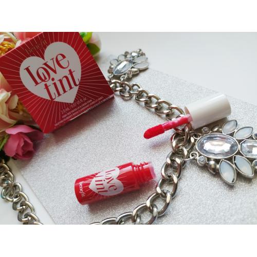 BeneFit Lovetint Fiery-red Tinted Lip & Cheek Stain (Ogniście czerwony róż w płynie do ust i policzków) - opinie | zdjęcie do recenzji od dastiinqa - 3