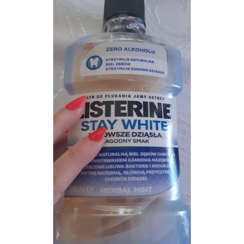 Listerine Stay White, Płyn do płukania jamy ustnej `Zdrowsze  dziąsła` - opinie | zdjęcie do recenzji od Kamea2000