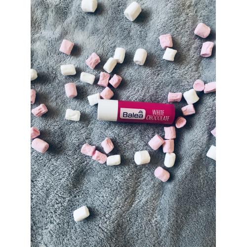 Balea Lippenpflege White Chocolate (Pomadka ochronna `Biała czekolada`) - opinie | zdjęcie do recenzji od Chloreek