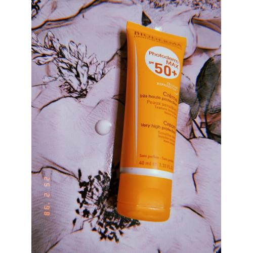 Bioderma Photoderm Max SPF 50+, Creme Tres Haute Protection (Krem do cery wrażliwej, normalnej i suchej) - opinie | zdjęcie do recenzji od Rumcykiewicz