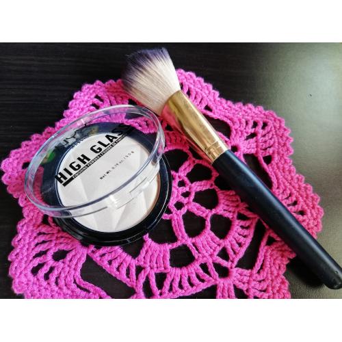 NYX Professional Makeup High Glass Finishing Powder (Puder utrwalający) - opinie | zdjęcie do recenzji od Skyrima - 1