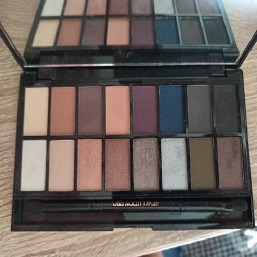 Revolution Beauty (Makeup Revolution) Iconic Pro 1 Eyeshadow Palette (Paleta 16 cieni do powiek) - opinie | zdjęcie do recenzji od pietra98 - 2