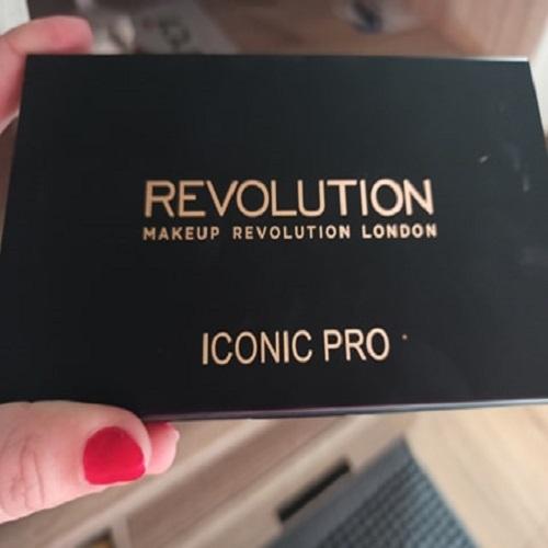 Revolution Beauty (Makeup Revolution) Iconic Pro 1 Eyeshadow Palette (Paleta 16 cieni do powiek) - opinie | zdjęcie do recenzji od pietra98 - 3