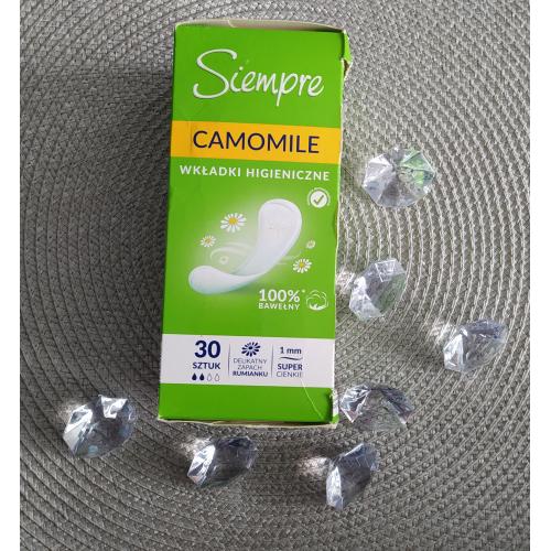 Siempre Camomile, Wkładki higieniczne o zapachu rumianku - opinie | zdjęcie do recenzji od Karolinkaaa27