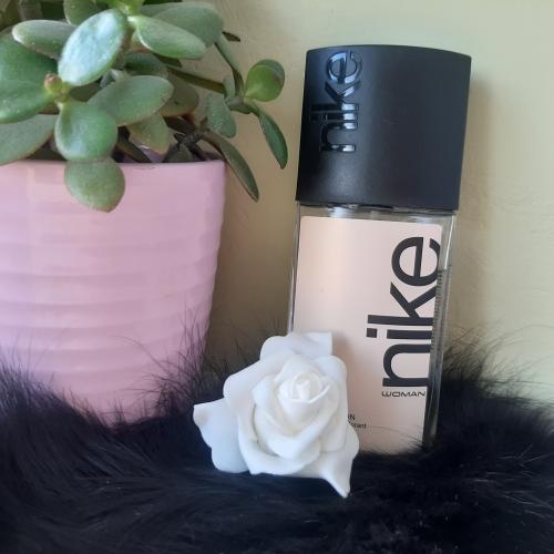Nike Woman, Blush Premium Edition Deodorant Natural Spray (Dezodorant perfumowany dla kobiet) - opinie | zdjęcie do recenzji od patkakz