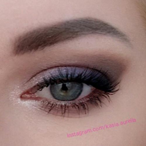 I Heart Revolution Pink Fizz Shadow Palette (Paleta 16 cieni do powiek) - opinie | zdjęcie do recenzji od KasiaCat
