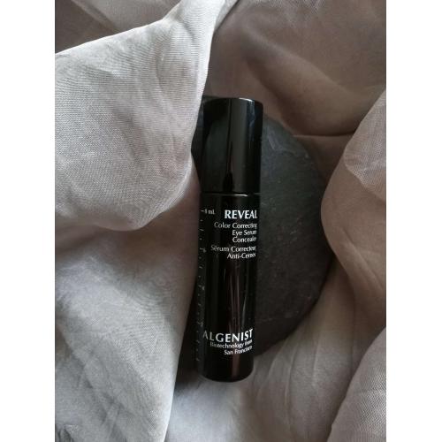 Algenist Reveal, Color Correcting Eye Serum Concealer (Korektor pod oczy z serum) - opinie | zdjęcie do recenzji od weroncia85 - 4