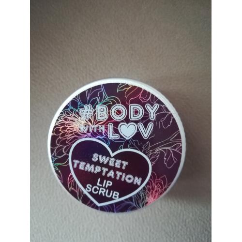 Body with Luv Pink Passion Lip Scrub (Cukrowy srub do ust) - opinie | zdjęcie do recenzji od Alexisian - 2